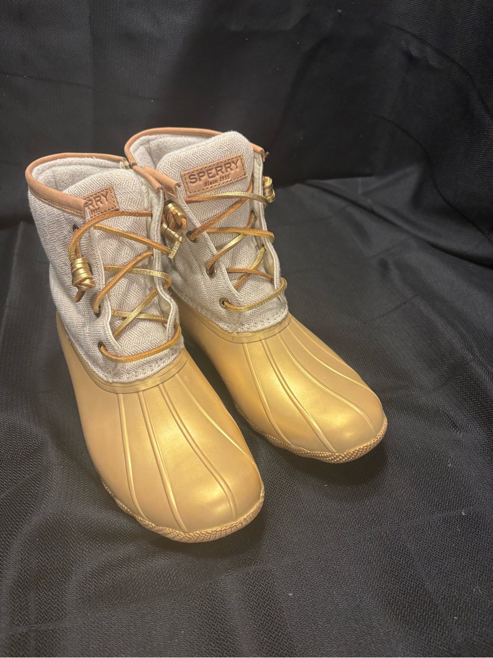 Sperry womens saltwater Metallic Gold and Cream Duck Boots